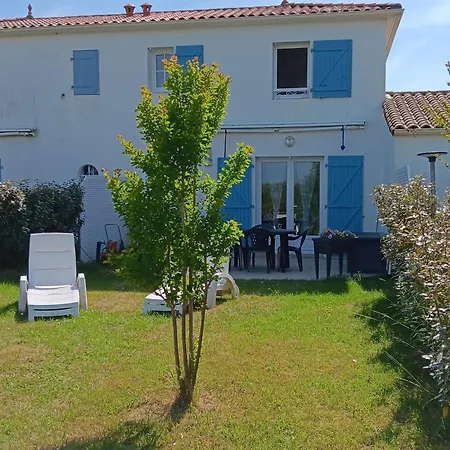 Maisonnette Vendeenne 4 Pers. Avec Piscine Privee Et Parking Prive - Fr-1-476-240 *